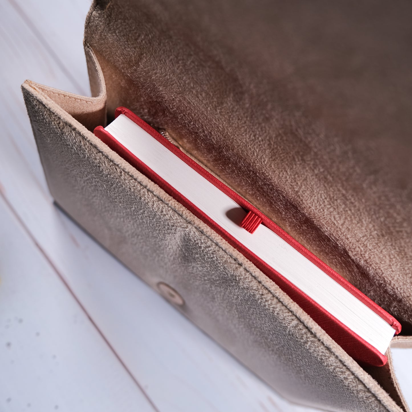 Chevron Ladies Sling Bag - Black & Biege