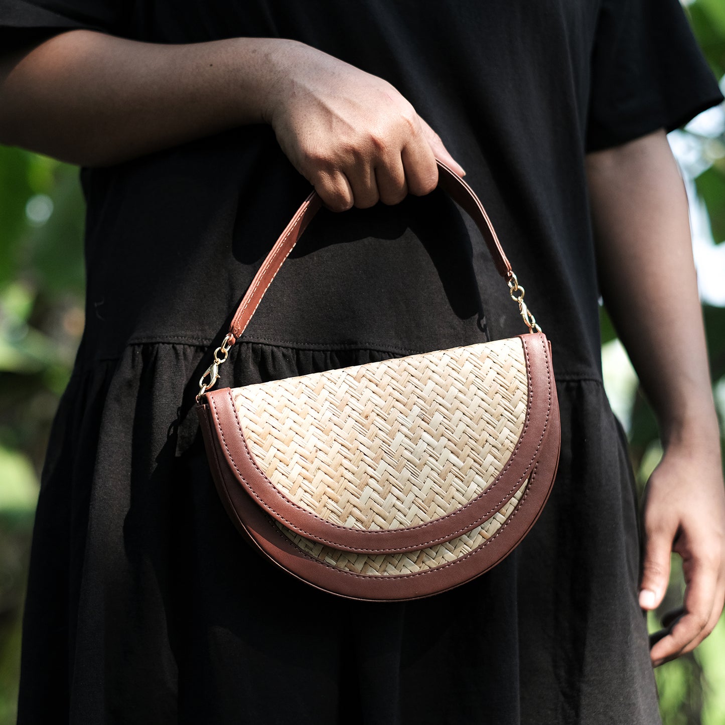 Half Moon Sling Bag - Biege